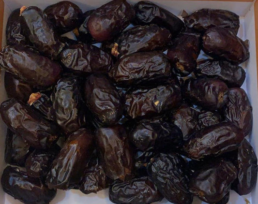 Safawi Dates – Soft & Naturally Sweet (Jumbo)
